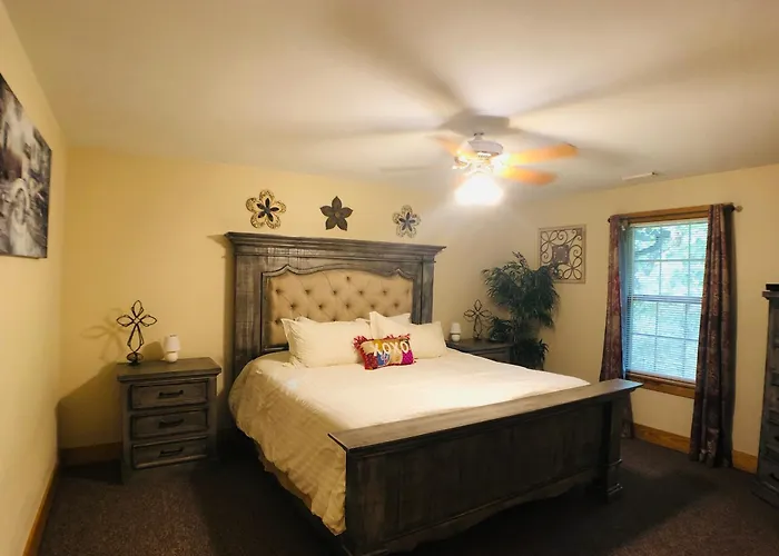 Briarstone Lodge Condo 13B By Eden Crest